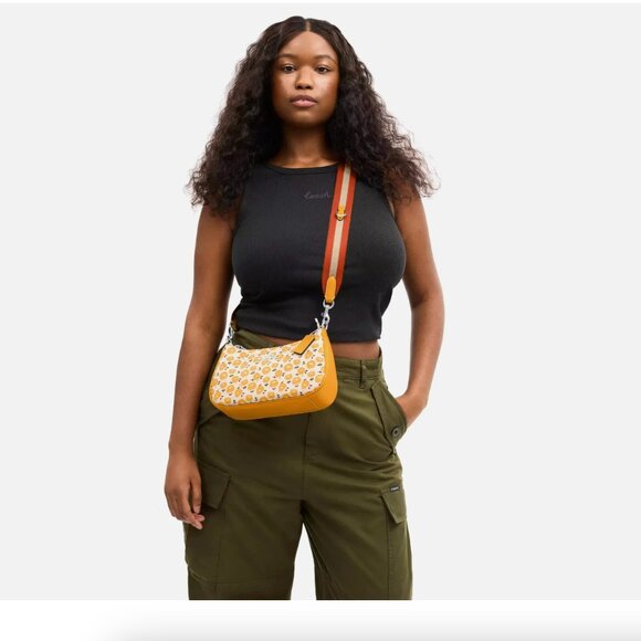 New Coach CBI49 Teri Shoulder Bag with Floral Print Chalk / Buttercup Multi - Picture 5 of 7